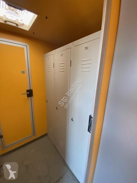 Matériel de chantier JCR  BASE VIE 2 ESSIEUX