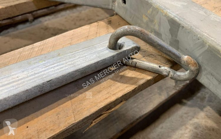 Materiaal voor de bouw  chevalet de treuil...