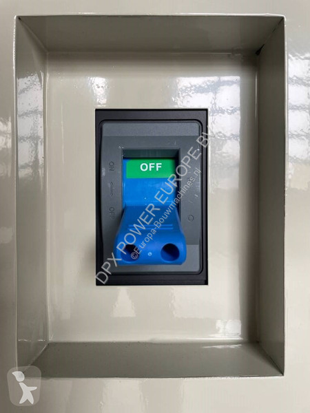Stavebný stroj Hyundai DP222LC - 825 kVA...