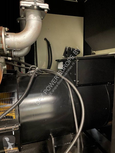 Stavebný stroj Hyundai DP180LB - 710 kVA...