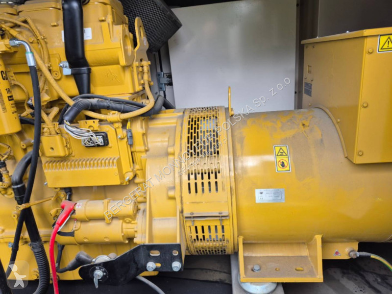 Vägbyggmaterial Caterpillar DE550E3