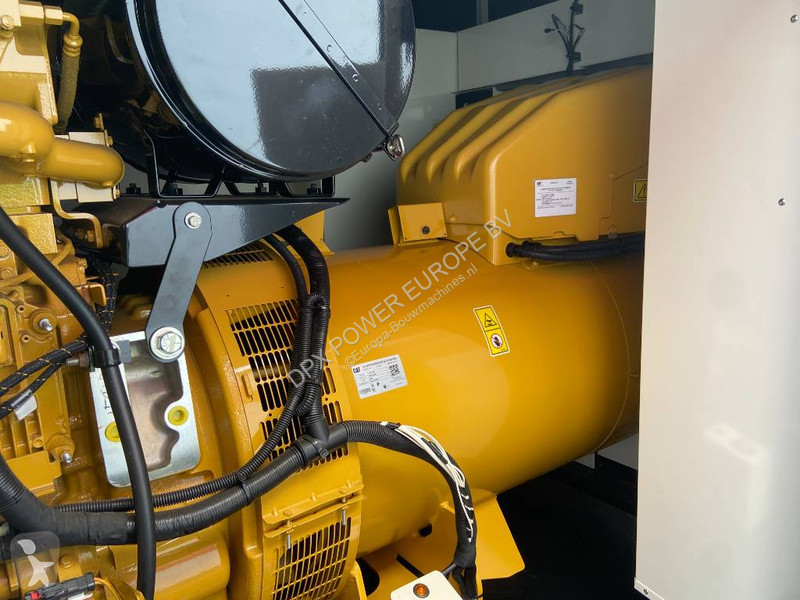 آلة لمواقع البناء Caterpillar XQP550 -...