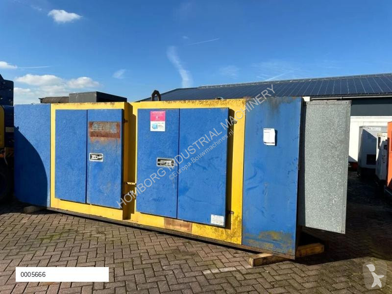 آلة لمواقع البناء Renault Leroy Somer 250 kVA...
