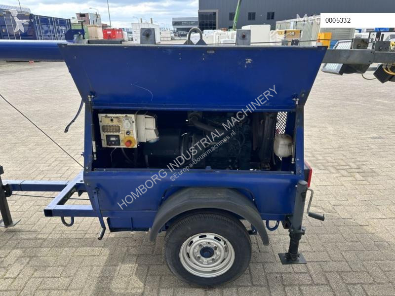 آلة لمواقع البناء Kubota D905 Lichtmast...