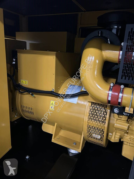 Material de obra Caterpillar DE715E0 - 715 kVA...