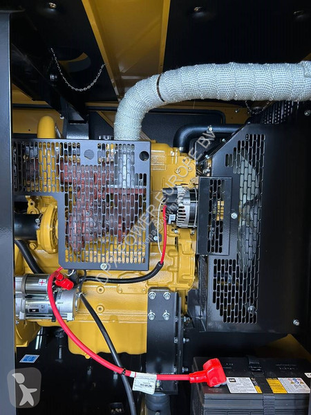 Material de obra Caterpillar DE88E0 - 88 kVA...