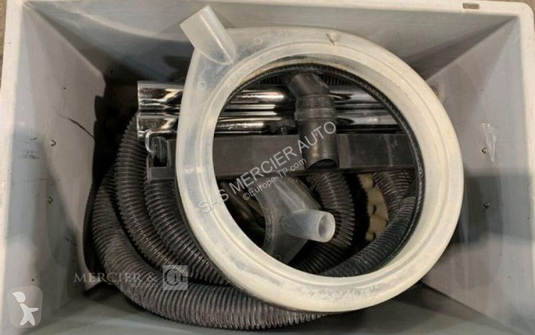 Stavebný stroj  aspirateur recycleur d'eau