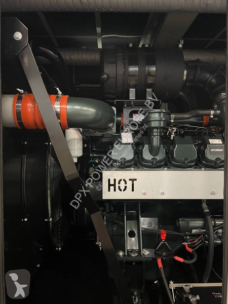 Stavebný stroj Hyundai DP158LC - 510 kVA...