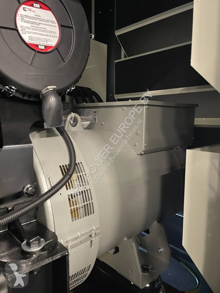 Stavebný stroj Cummins QSZ13-G13 - 550 kVA...