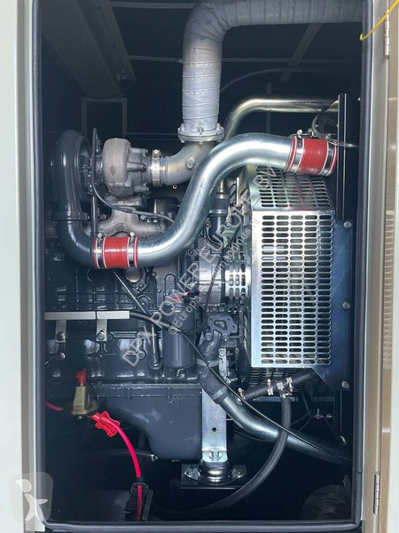 Stavebný stroj Iveco NEF67TM4 - 188 kVA...
