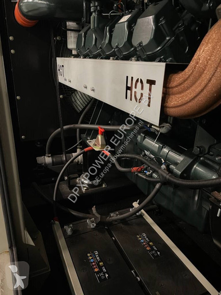 Stavebný stroj Hyundai DP180LB - 710 kVA...