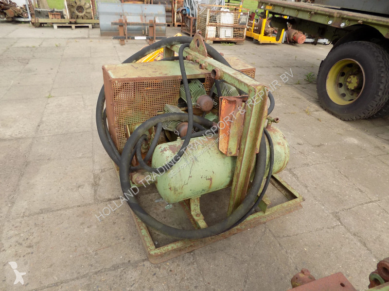 Stavebný stroj Atlas Copco 4 cillinder compressor