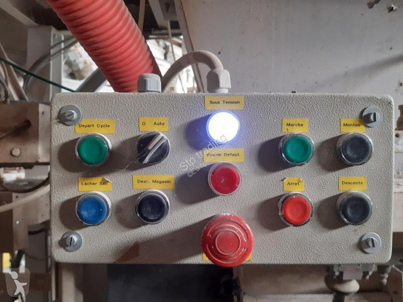 Vägbyggmaterial   ENSACHEUSE WEIGHER 400