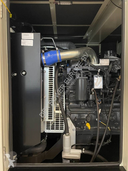Stavebný stroj Iveco NEF45TM2A - 110 kVA...