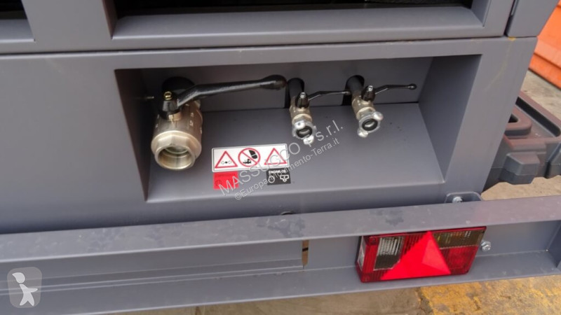 آلة لمواقع البناء Atlas Copco XAHS317