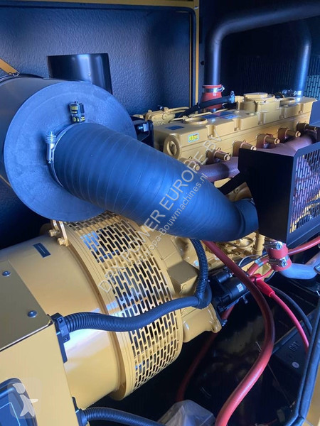 Stavebný stroj Caterpillar DE220GC - 220 kVA...