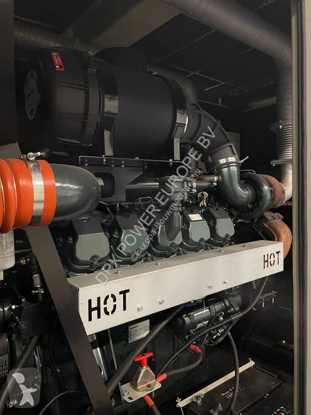 Stavebný stroj Hyundai DP180LB - 710 kVA...