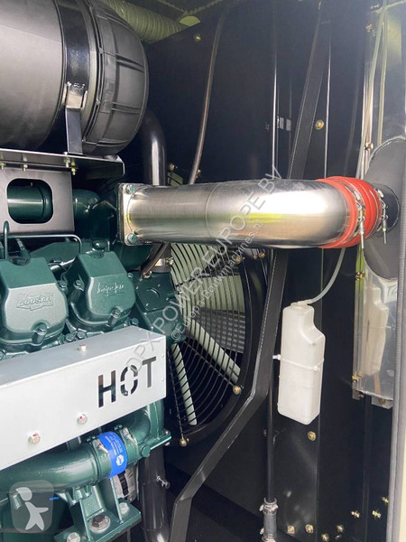 Matériel de chantier Doosan DP222LC - 825 kVA...