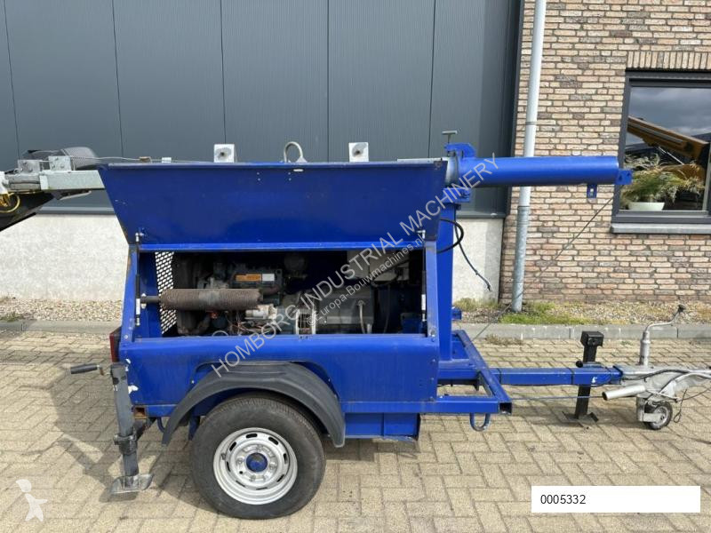 آلة لمواقع البناء Kubota D905 Lichtmast...