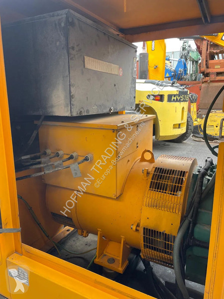 آلة لمواقع البناء Volvo Penta SDMO 150KVA