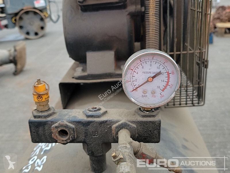 آلة لمواقع البناء  CT00408