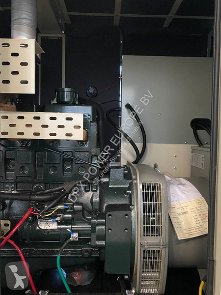 Stavebný stroj Hyundai P086TI - 220 kVA...