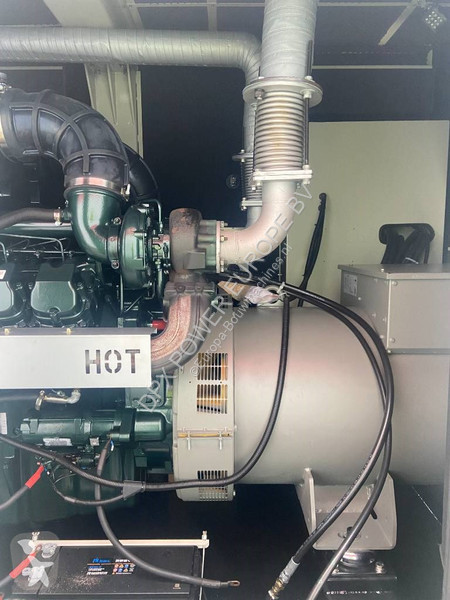 Stavební vybavení Doosan DP180LB - 710 kVA...