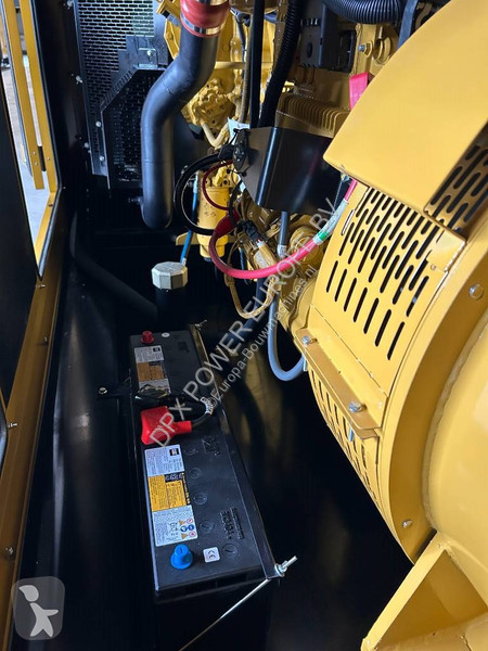 Material de obra Caterpillar DE715E0 - 715 kVA...