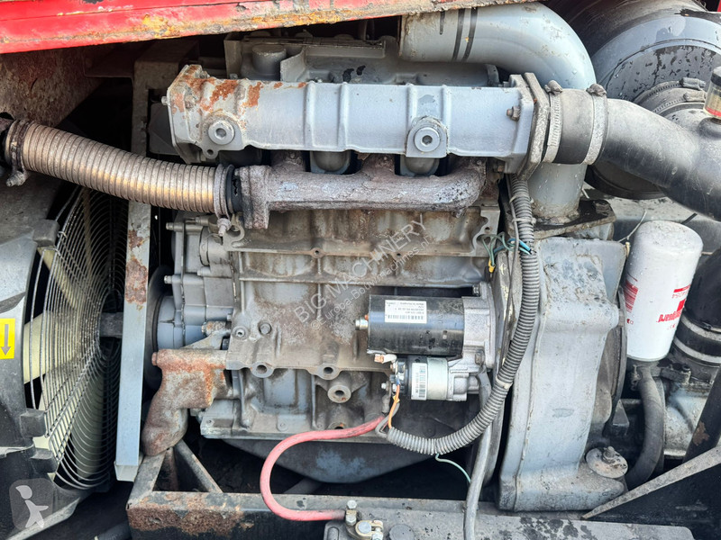 Stavebný stroj Atlas Copco 02364
