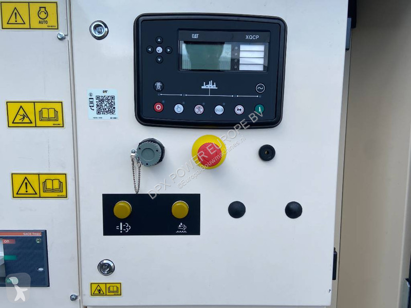 آلة لمواقع البناء Caterpillar XQP550 -...