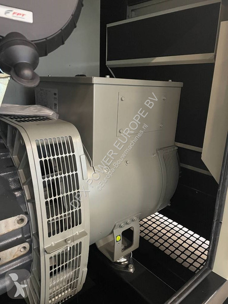 Stavebný stroj Iveco NEF45TM2A - 110 kVA...