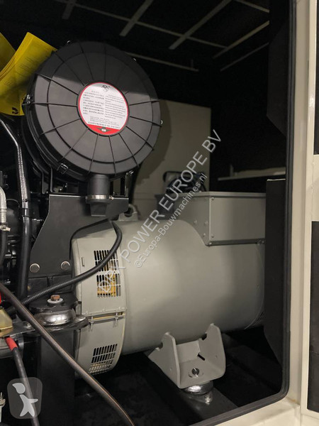 Stavebný stroj Cummins QSZ13-G10 - 600 kVA...