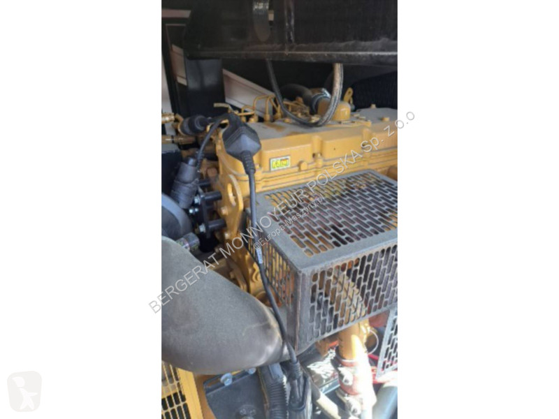 Material de obra Caterpillar DE110E3