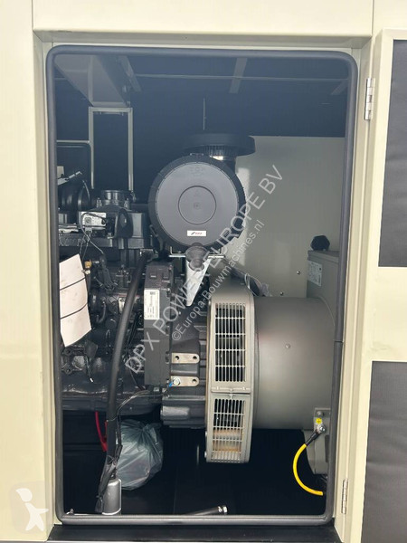 Materiaal voor de bouw Iveco NEF67TM7 - 220 kVA...