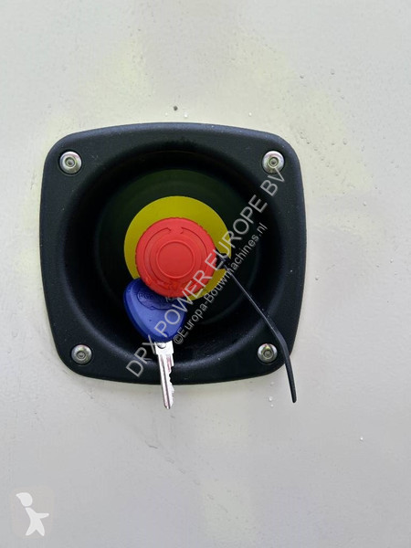 Stavebný stroj FG Wilson P450-3 - 450 kVA...