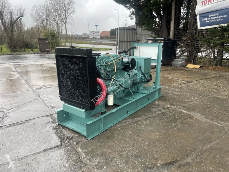 Matériel de chantier Perkins 85 KVA Generator 3...