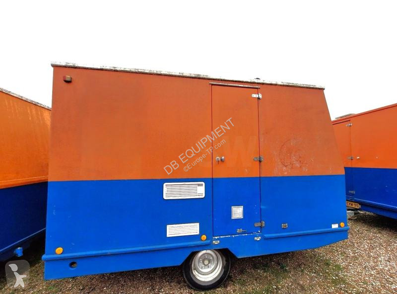آلة لمواقع البناء BASE VIE CABANE DE CHANTIER