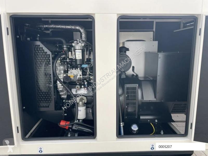 Material de obra Perkins 88 kVA Silent...