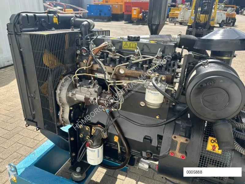 آلة لمواقع البناء Perkins 1004-4 Marelli 42 kVA...