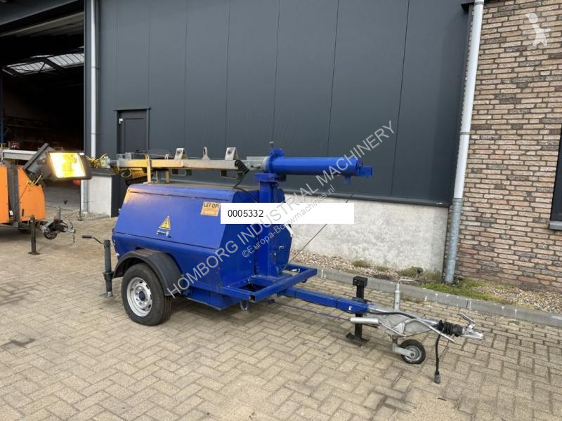آلة لمواقع البناء Kubota D905 Lichtmast...