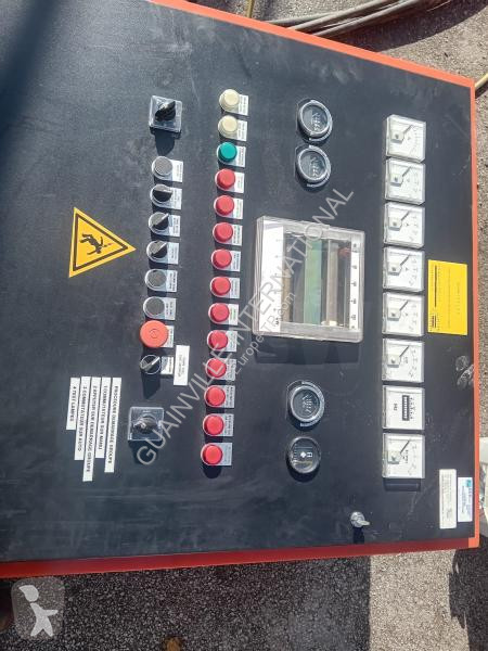 آلة لمواقع البناء Renault  275kva