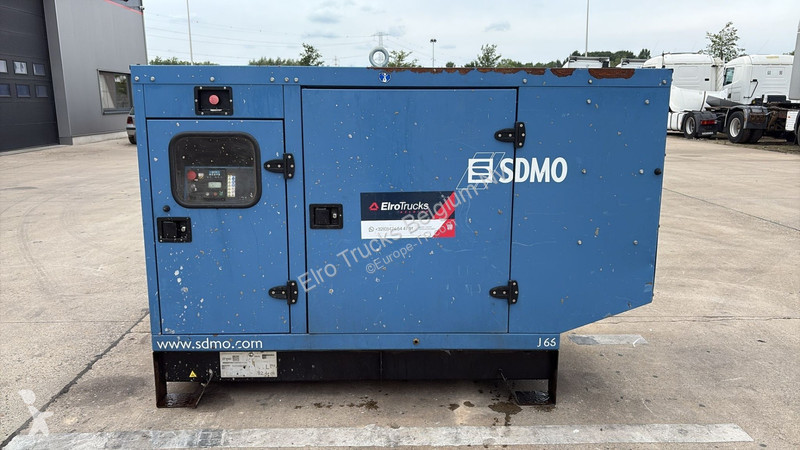آلة لمواقع البناء SDMO J66K (JOHN DEERE ENGINE...