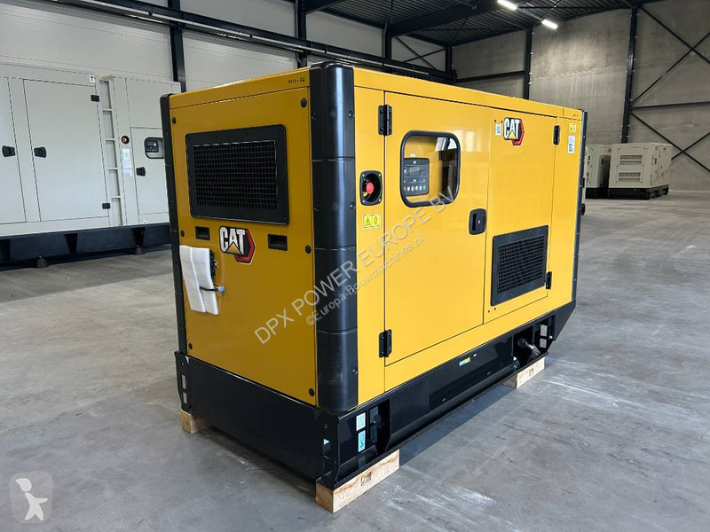 Material de obra Caterpillar DE88E0 - 88 kVA...