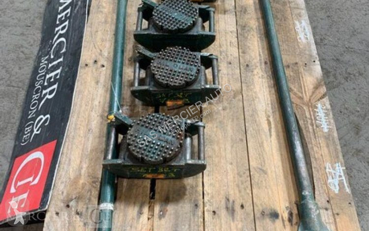 Stavební vybavení patins rouleurs a chenilles...