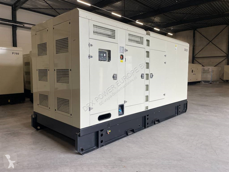 Stavebný stroj Hyundai DP222LC - 825 kVA...