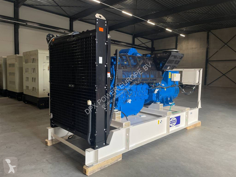 Stavebný stroj FG Wilson P900-1 - 900 kVA -...
