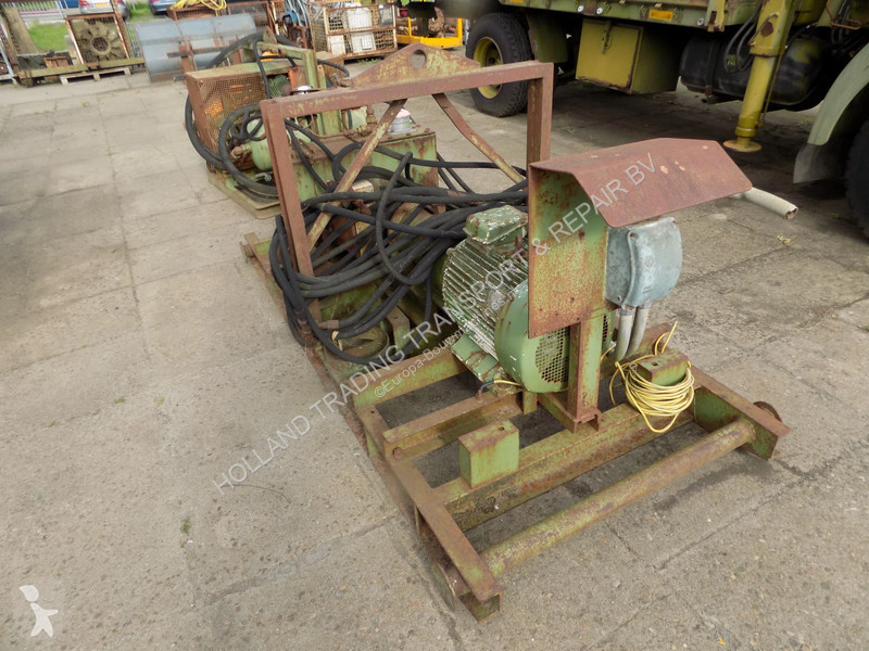Stavebný stroj Atlas Copco 4 cillinder compressor