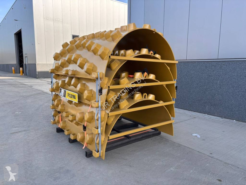 آلة لمواقع البناء Caterpillar CS54-79 (B)...