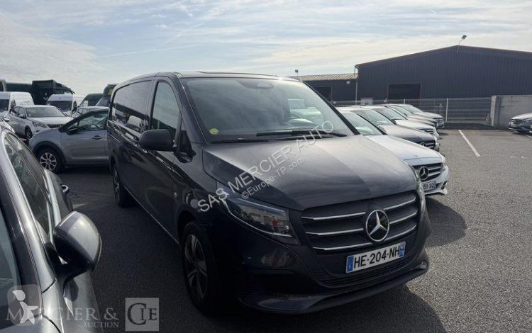 Stavebný stroj Mercedes
