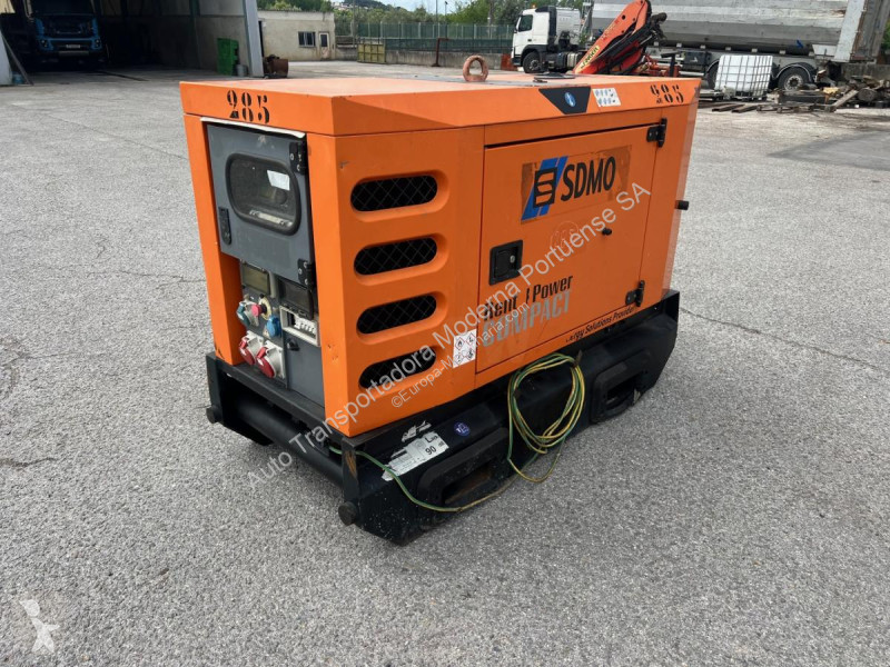 Stavebný stroj SDMO  R 22